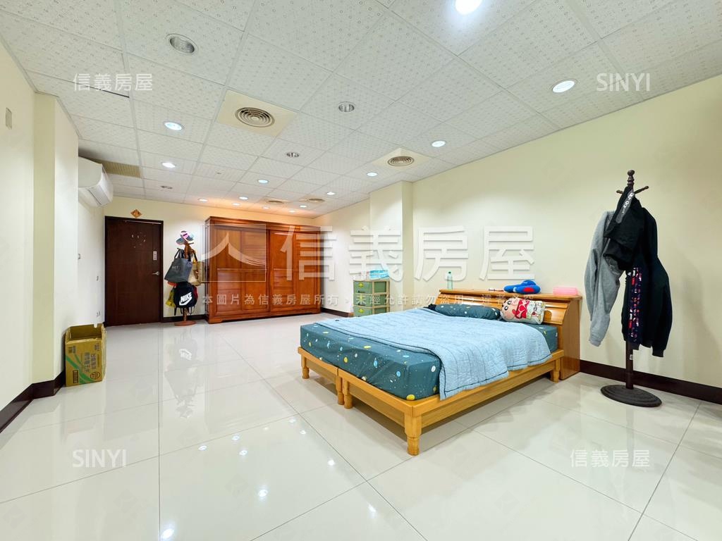 無住字樣＿補習班用途透店房屋室內格局與周邊環境