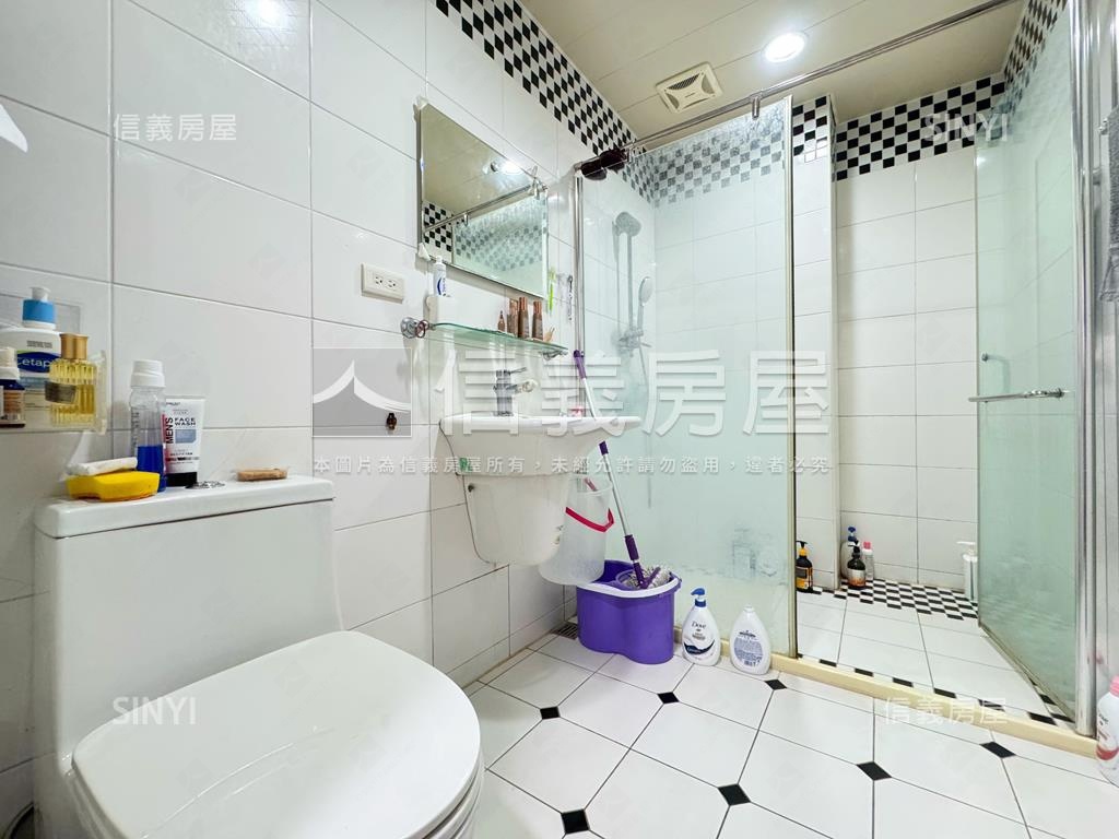 無住字樣＿補習班用途透店房屋室內格局與周邊環境