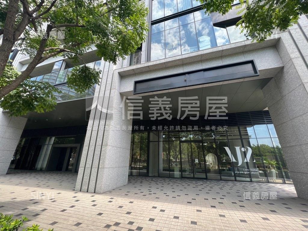 潤泰峰盛副都心收租金店面房屋室內格局與周邊環境