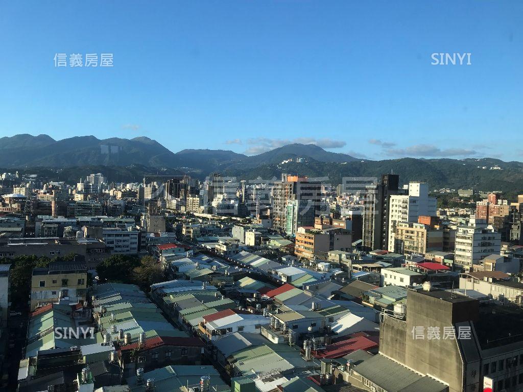 十一－遠眺山景威震市林房屋室內格局與周邊環境