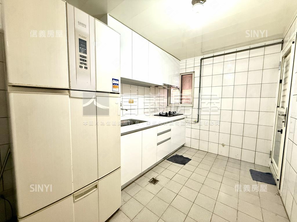 首購·桃源映境三房車位房屋室內格局與周邊環境