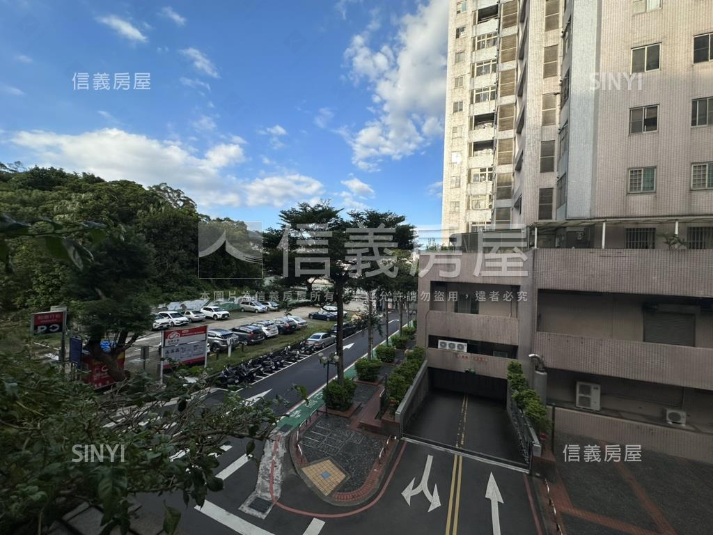 車位可租！入住豪奢捷運宅房屋室內格局與周邊環境
