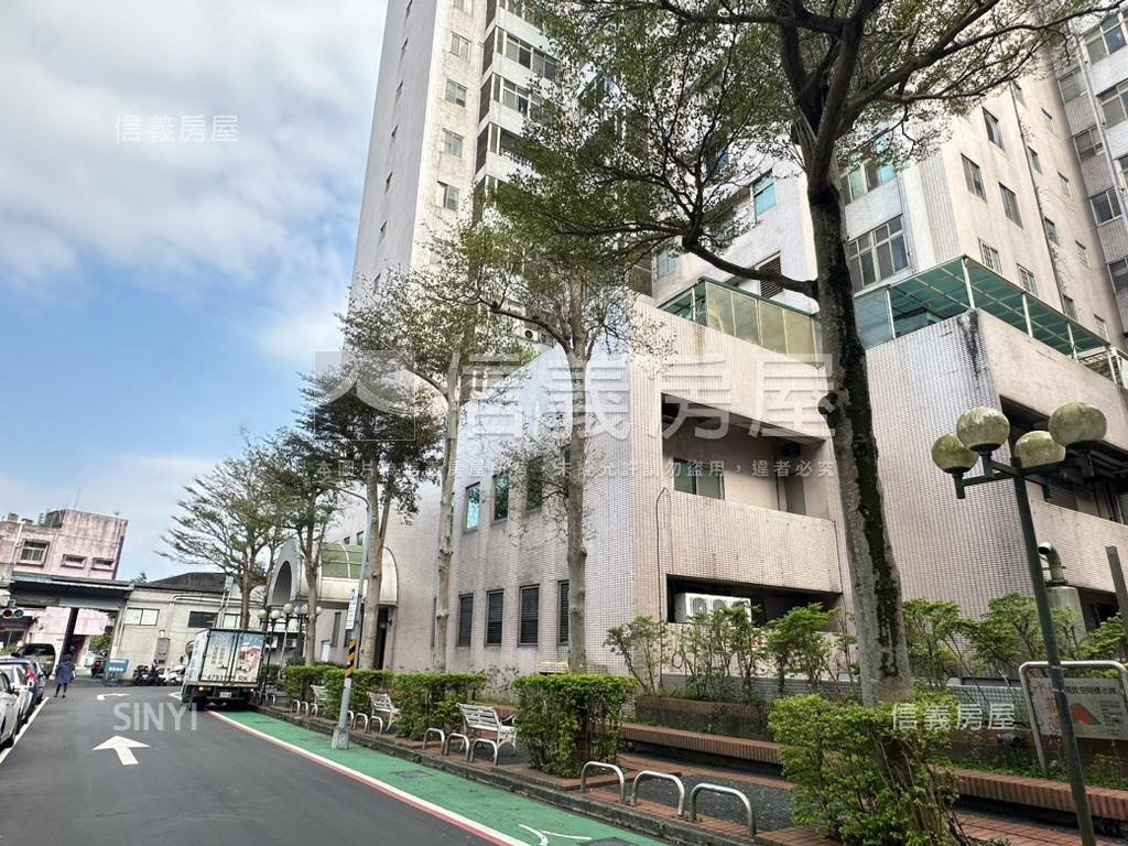 車位可租！入住豪奢捷運宅房屋室內格局與周邊環境