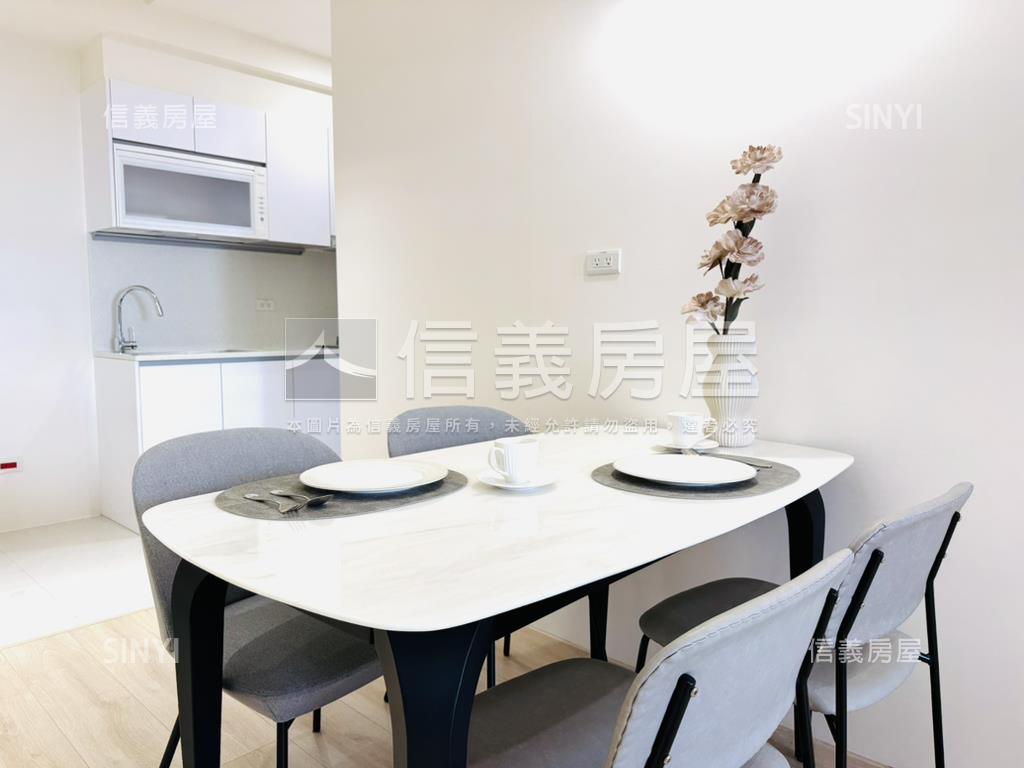 精裝精銳闊超美兩房平車房屋室內格局與周邊環境