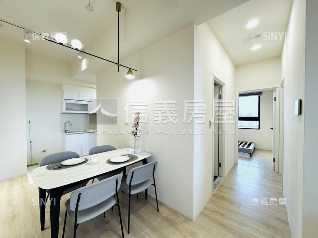 精裝精銳闊超美兩房平車房屋室內格局與周邊環境