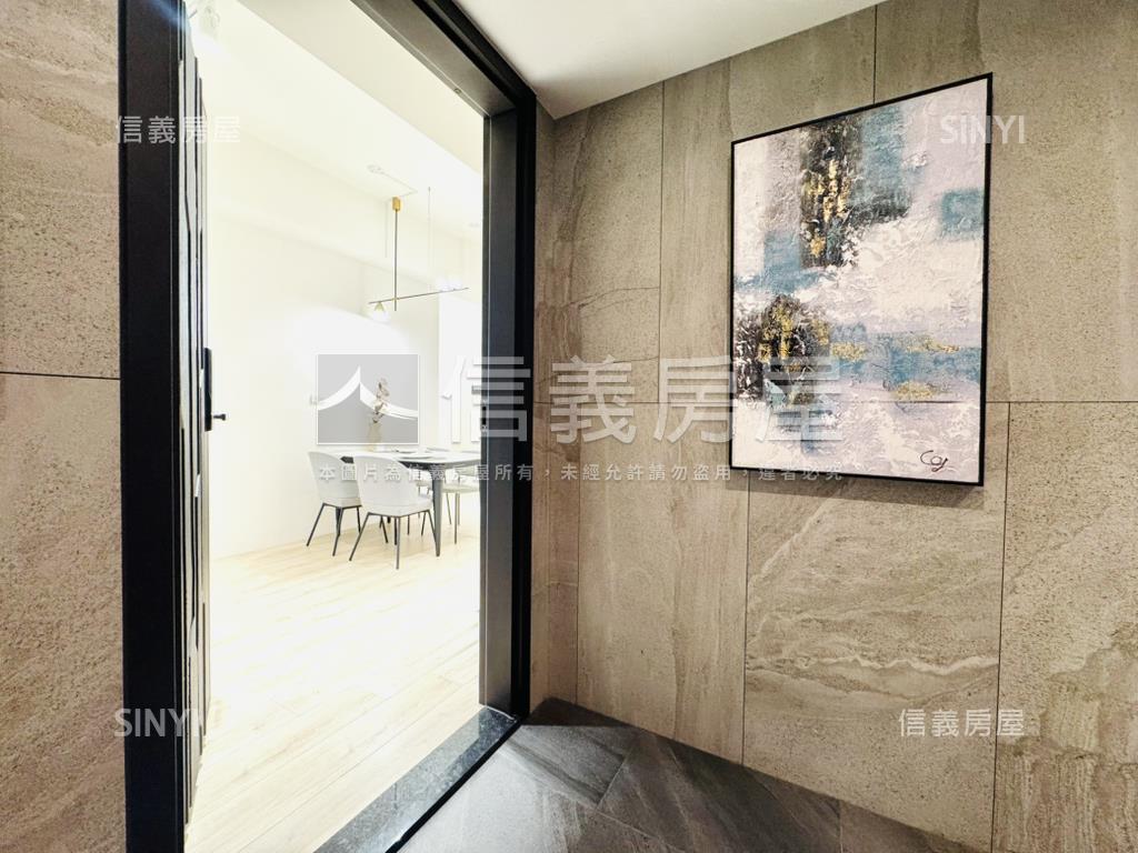 精裝精銳闊超美兩房平車房屋室內格局與周邊環境