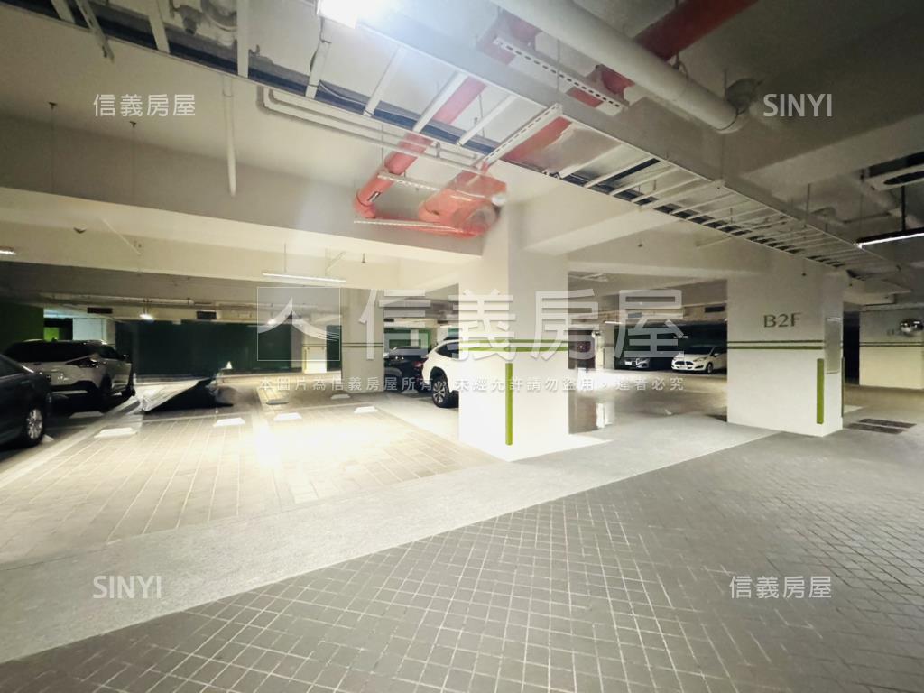 精裝精銳闊超美兩房平車房屋室內格局與周邊環境