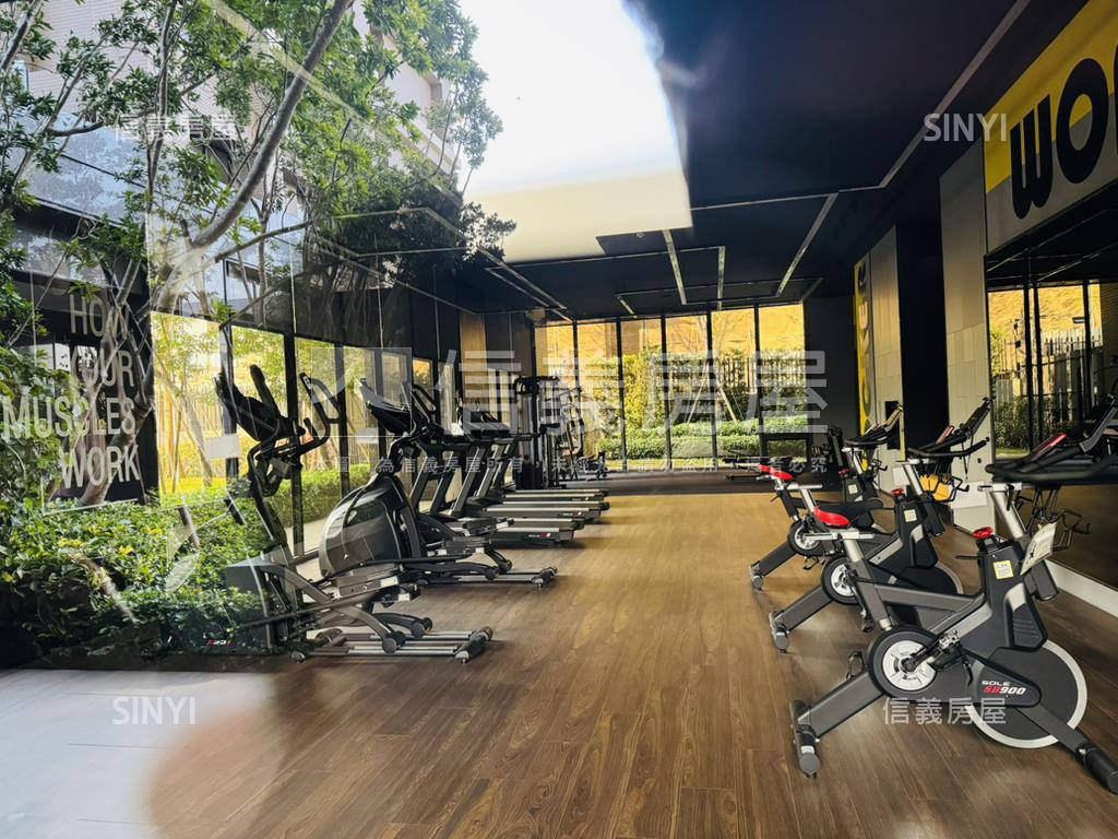 精裝精銳闊超美兩房平車房屋室內格局與周邊環境