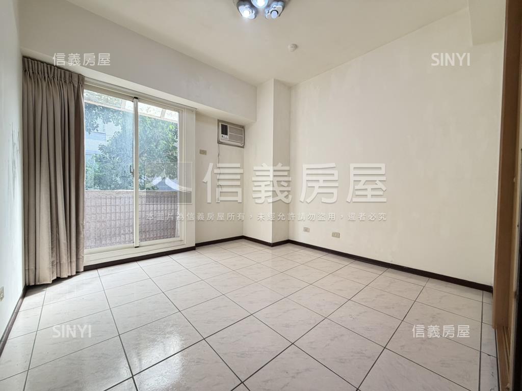 近捷運電梯二房附平面車位房屋室內格局與周邊環境