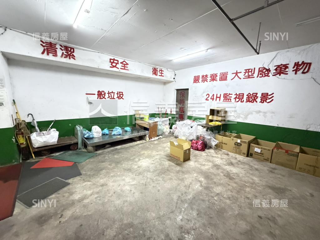 近捷運電梯二房附平面車位房屋室內格局與周邊環境