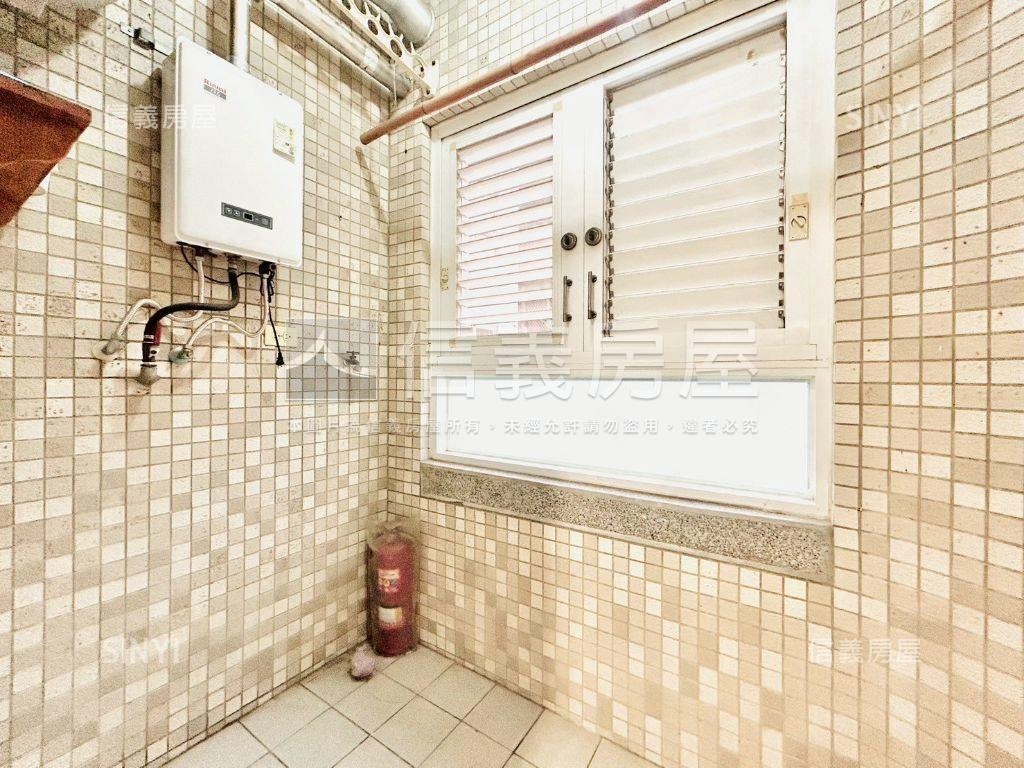 大地子民兩房平車露臺戶房屋室內格局與周邊環境