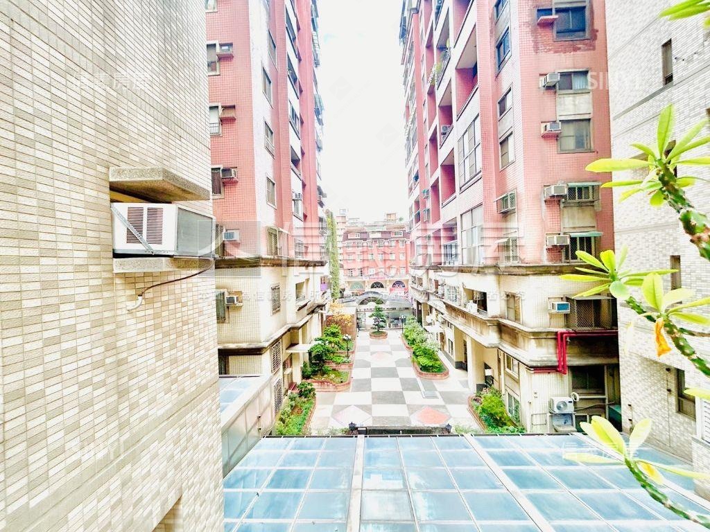 大地子民兩房平車露臺戶房屋室內格局與周邊環境