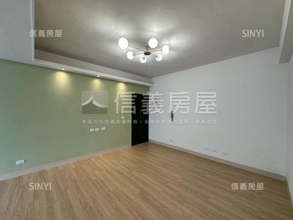 近楠梓加工區日月光美四房房屋室內格局與周邊環境