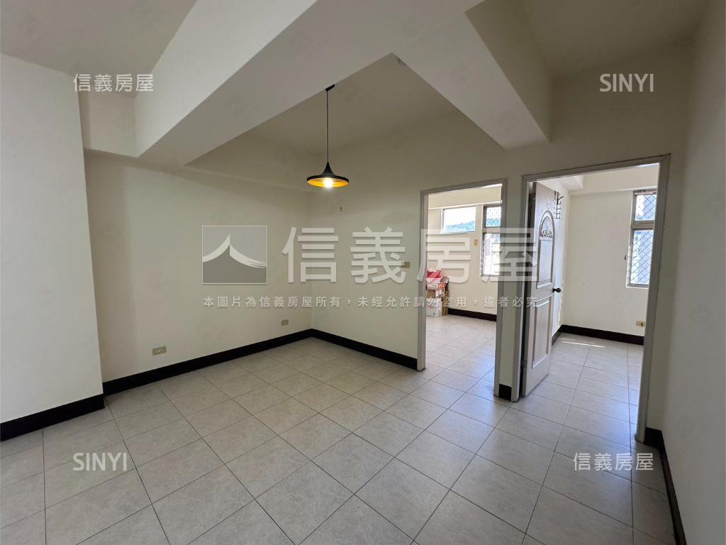 近園區培英建華三房車位房屋室內格局與周邊環境