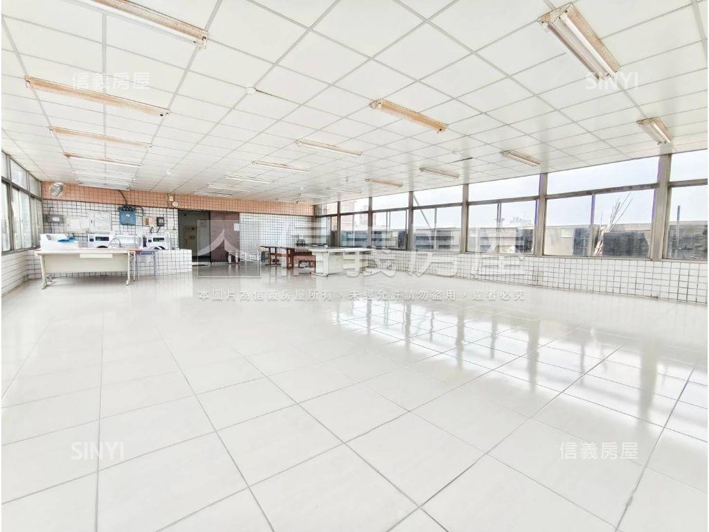 衛浴開窗高樓面社區安靜戶房屋室內格局與周邊環境