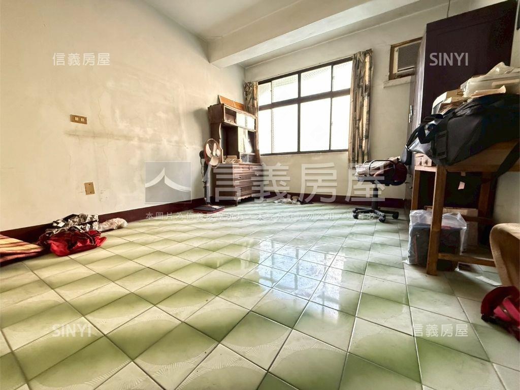 瑞隆商圈正三樓無夾層透天房屋室內格局與周邊環境