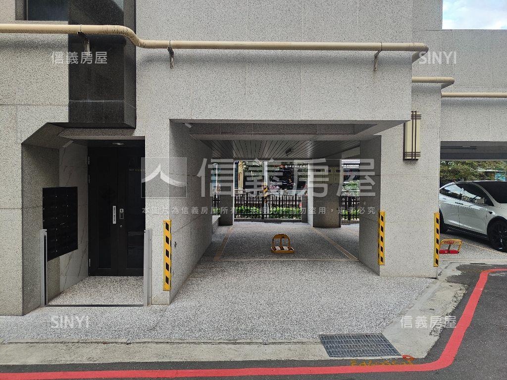 荷悅次頂樓美景４房房屋室內格局與周邊環境