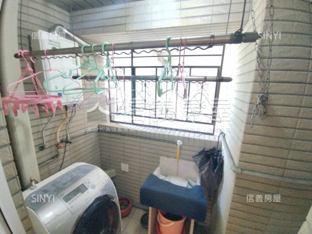 麗池香榭水景四房車位房屋室內格局與周邊環境