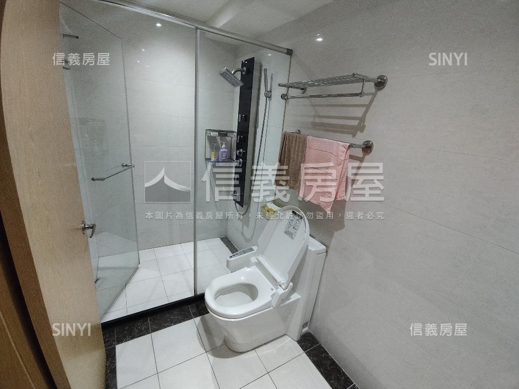 麗池香榭水景四房車位房屋室內格局與周邊環境