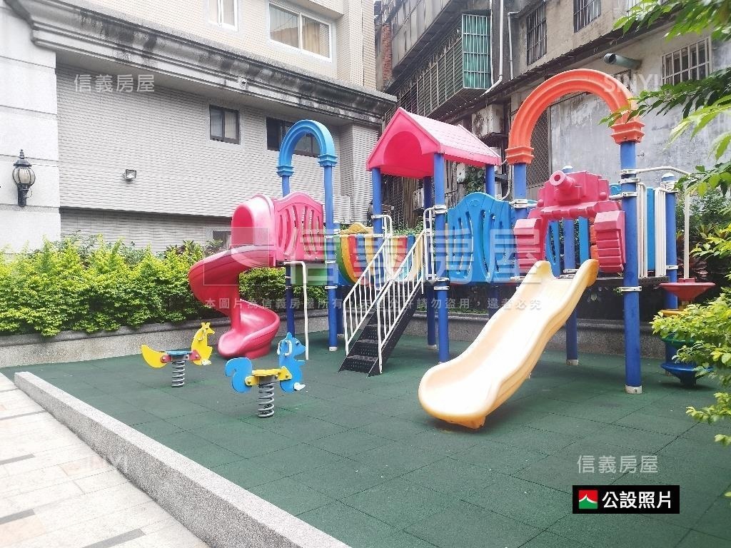 麗池香榭水景四房車位房屋室內格局與周邊環境