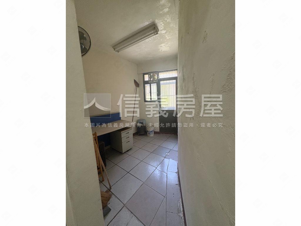 新婚首購孝親竹東臨路透天房屋室內格局與周邊環境
