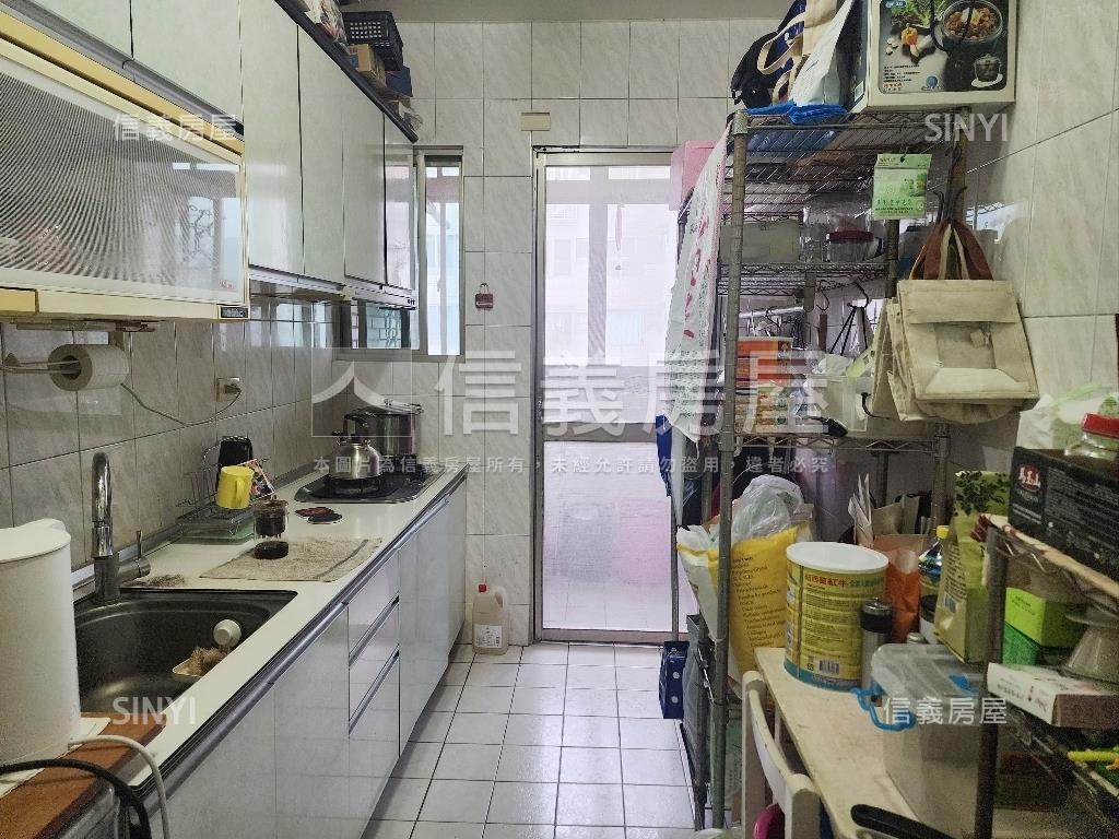 承德商業大樓高樓戶房屋室內格局與周邊環境