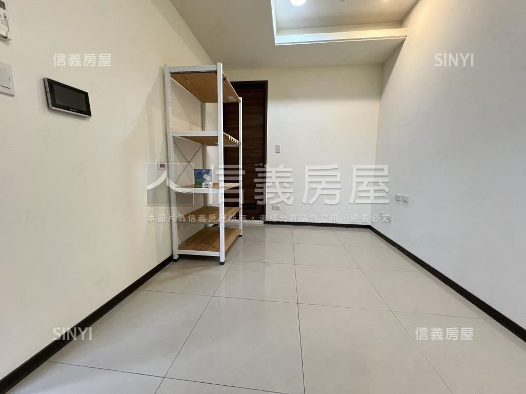 海洋都心１樓中樓房屋室內格局與周邊環境