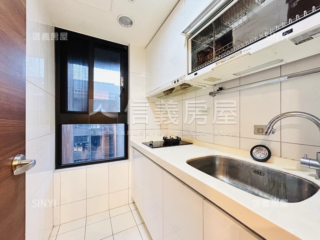 海洋都心１樓中樓房屋室內格局與周邊環境