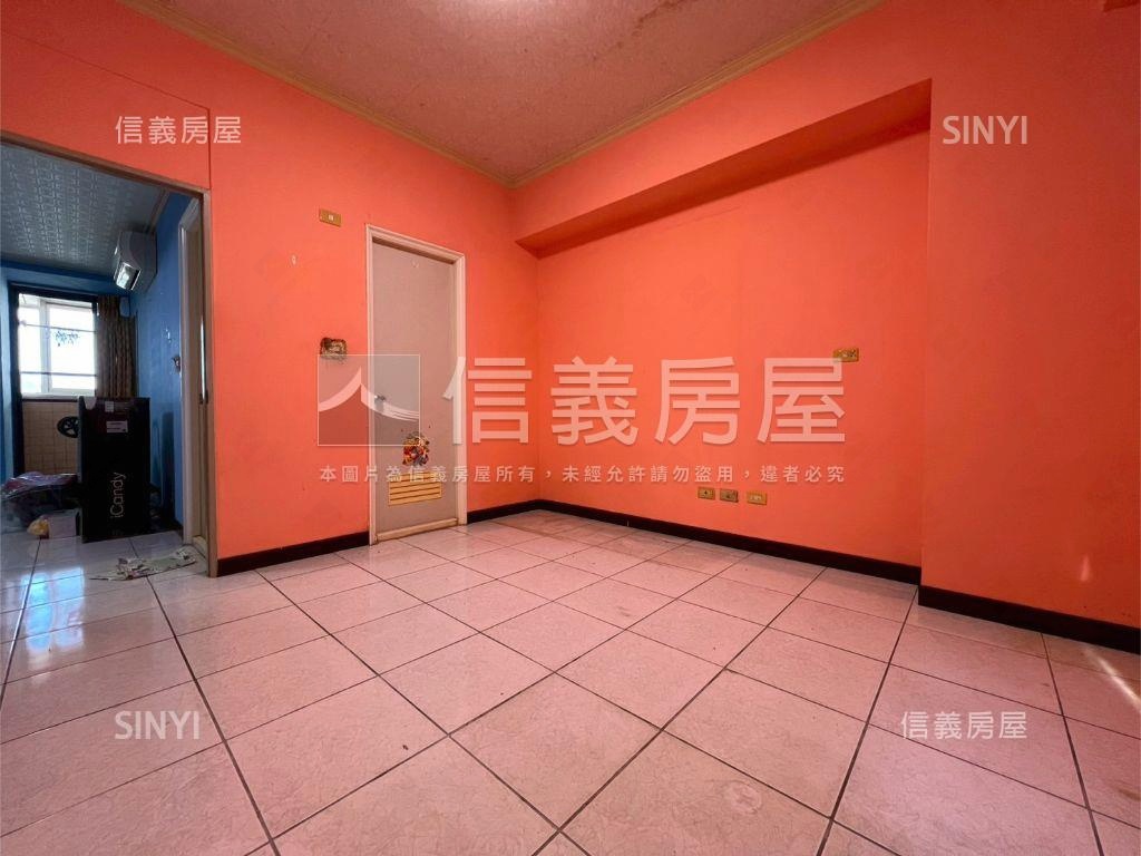 綠灣高樓三房車位河畔美宅房屋室內格局與周邊環境