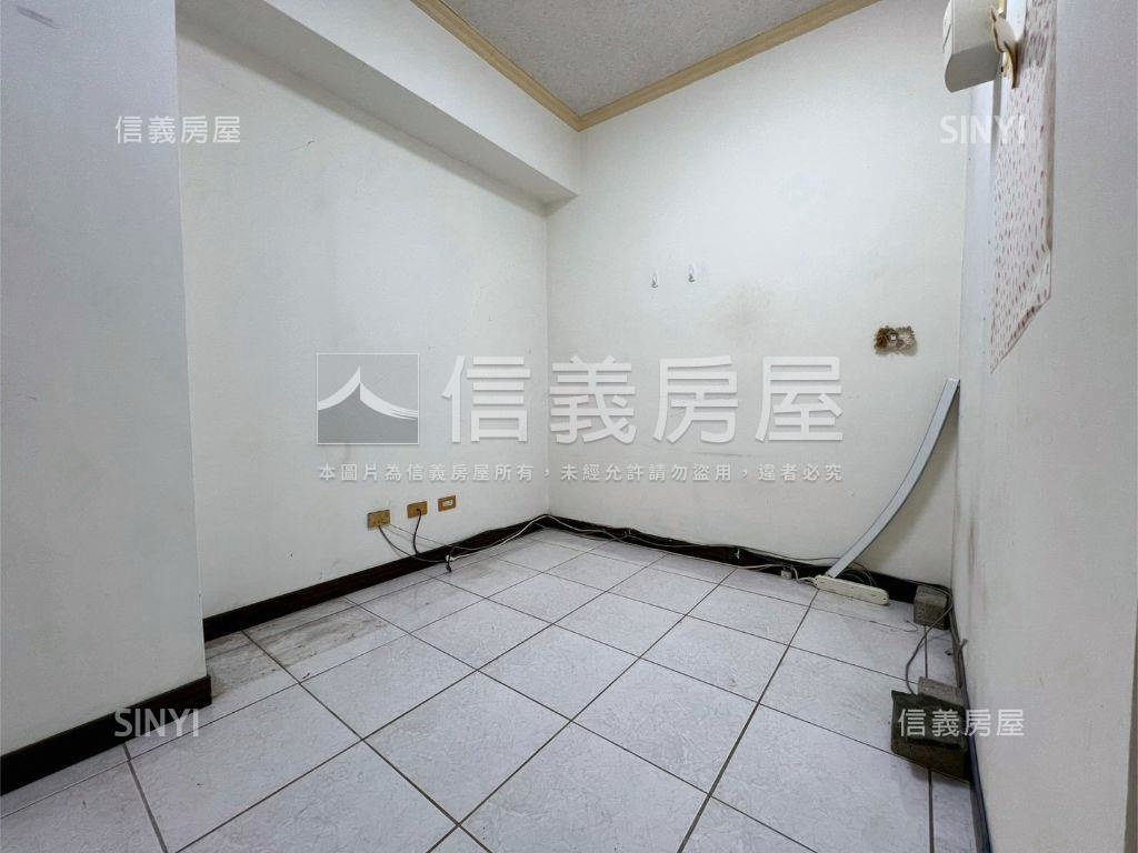 綠灣高樓三房車位河畔美宅房屋室內格局與周邊環境