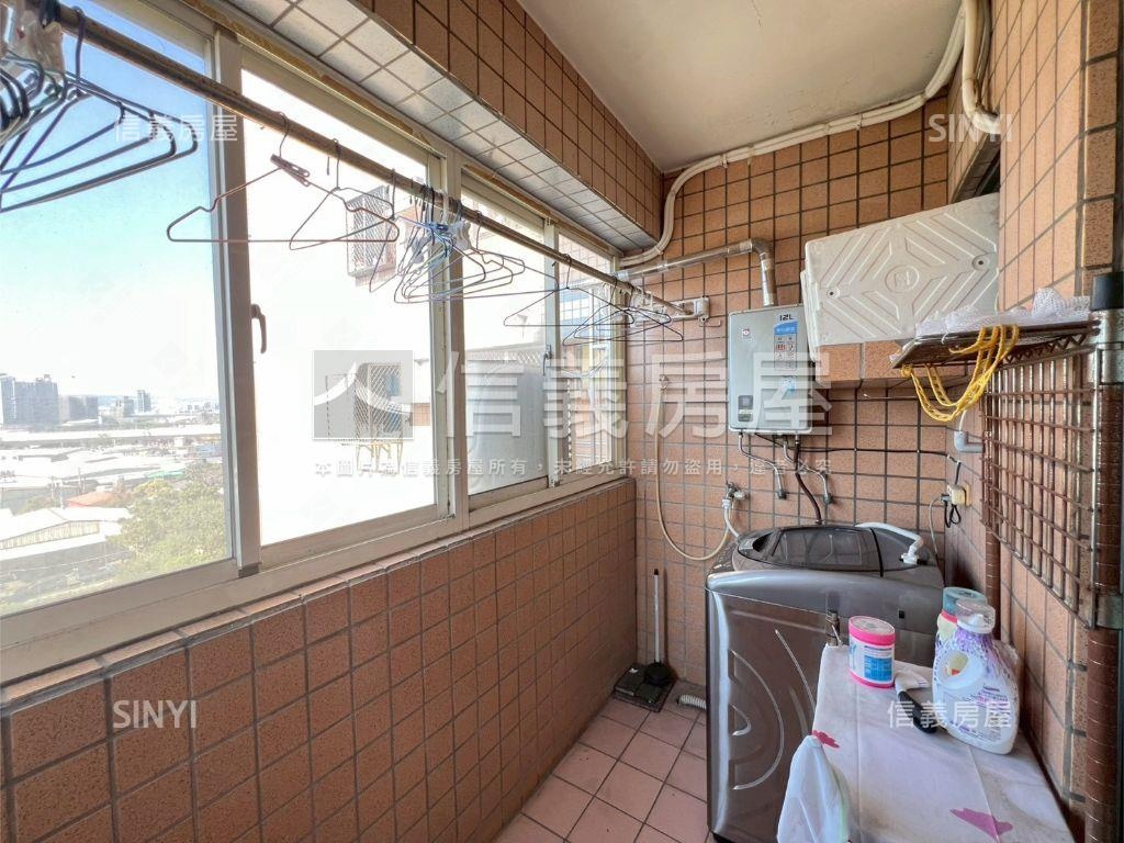 綠灣高樓三房車位河畔美宅房屋室內格局與周邊環境