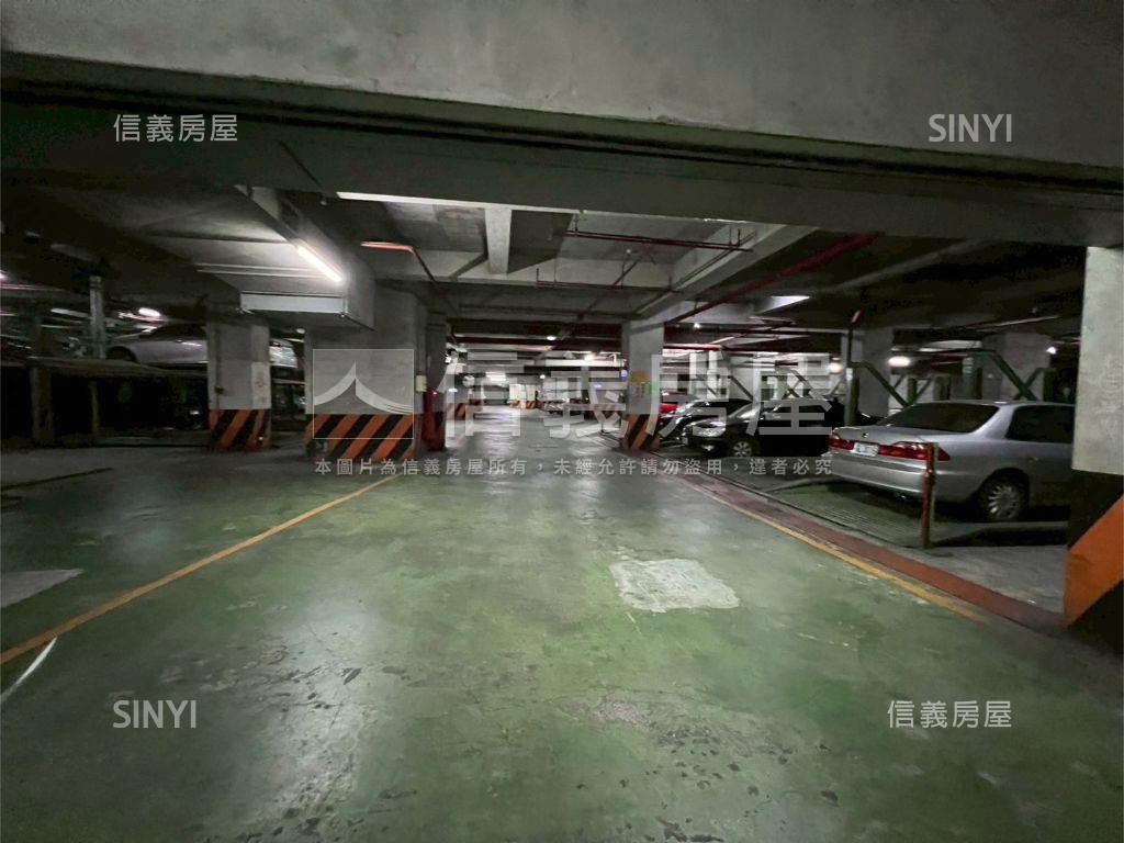 綠灣高樓三房車位河畔美宅房屋室內格局與周邊環境