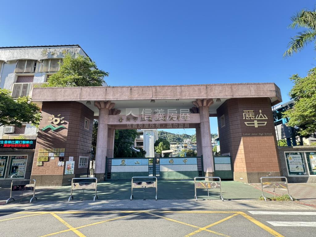 【專任】低價邊間採光三房房屋室內格局與周邊環境