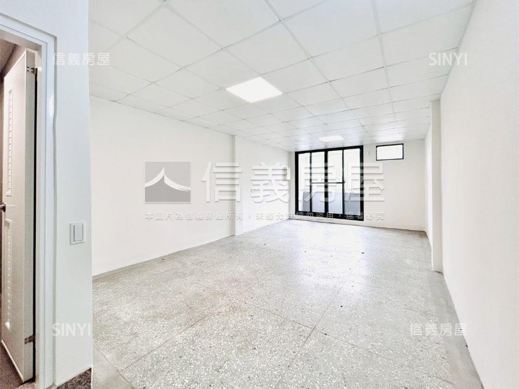 文心路捷運裝潢優質店面讚房屋室內格局與周邊環境