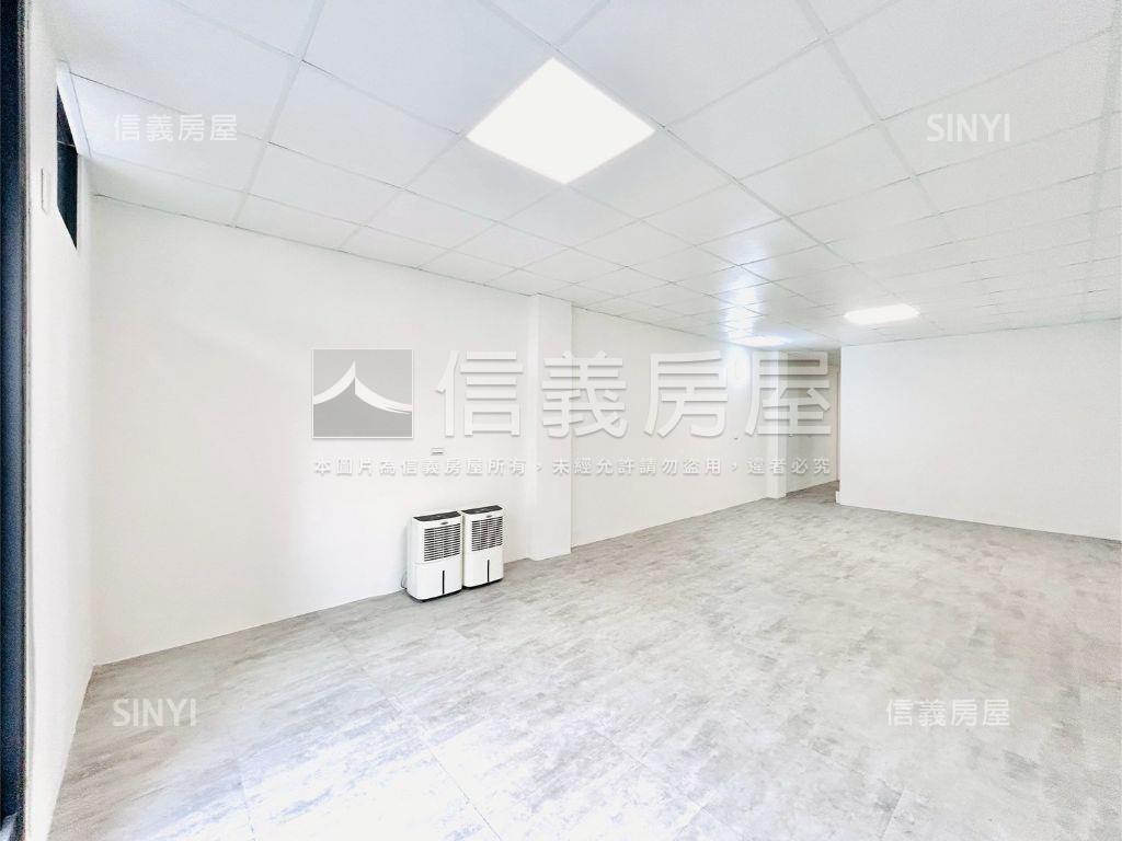 文心路捷運裝潢優質店面讚房屋室內格局與周邊環境