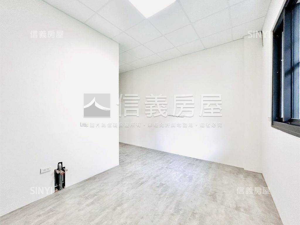 文心路捷運裝潢優質店面讚房屋室內格局與周邊環境