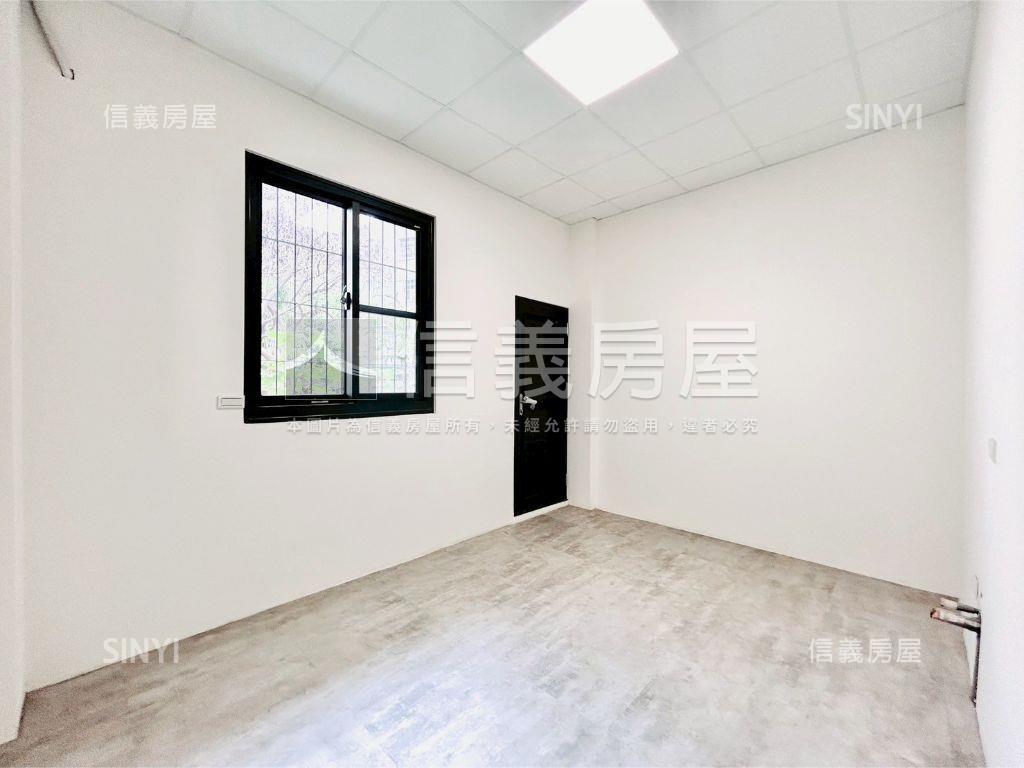 文心路捷運裝潢優質店面讚房屋室內格局與周邊環境