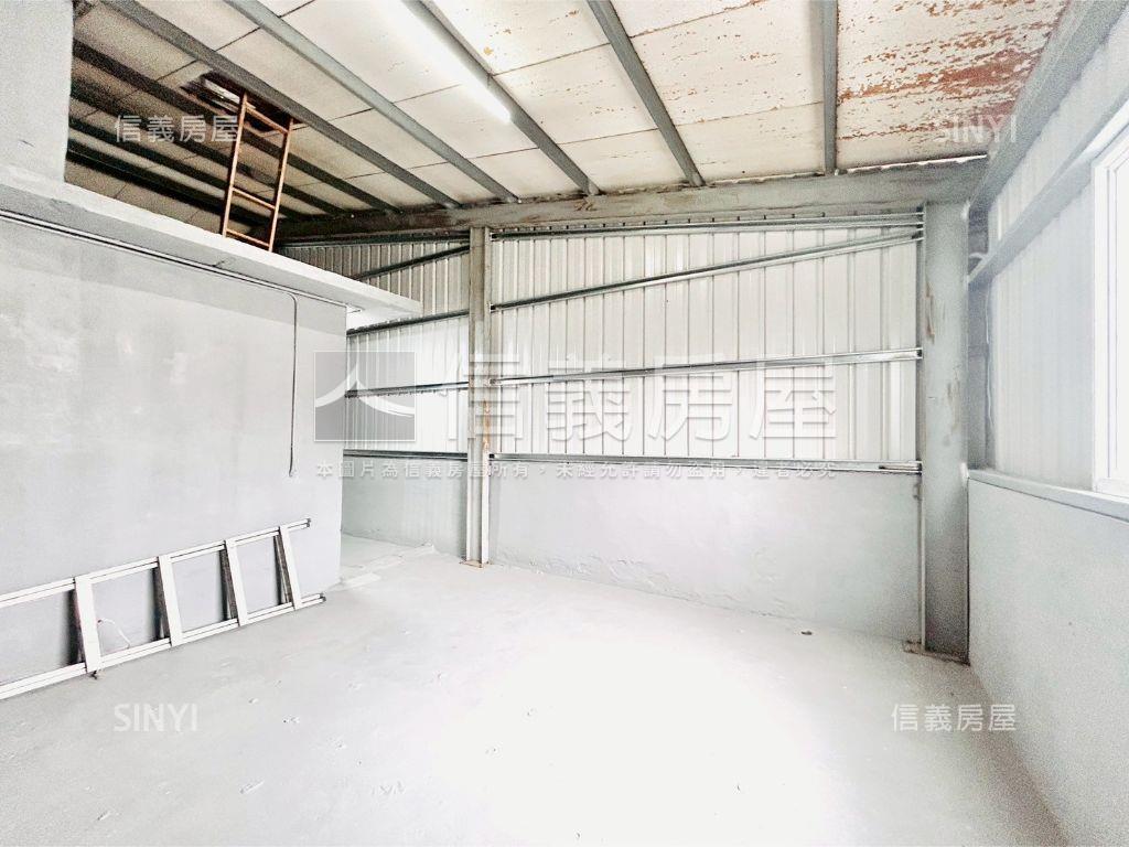 文心路捷運裝潢優質店面讚房屋室內格局與周邊環境