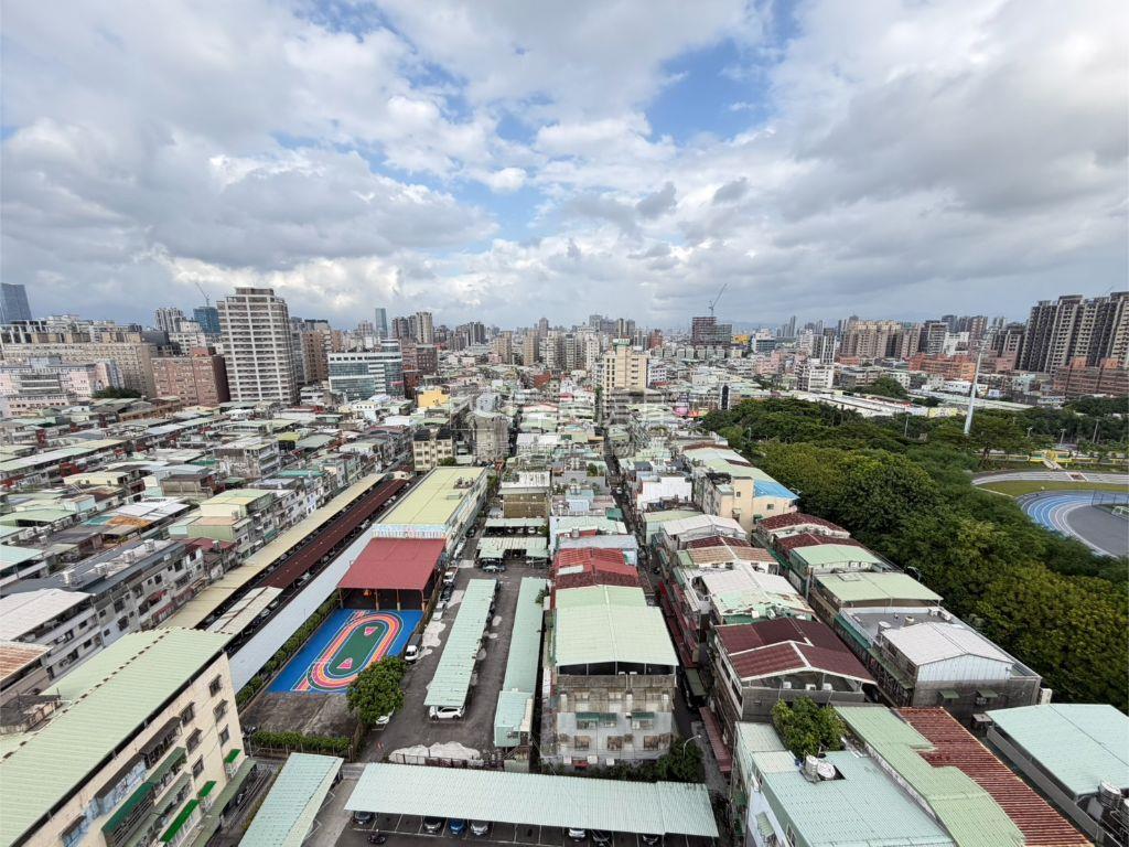 威京向陽｜景觀天花板房屋室內格局與周邊環境