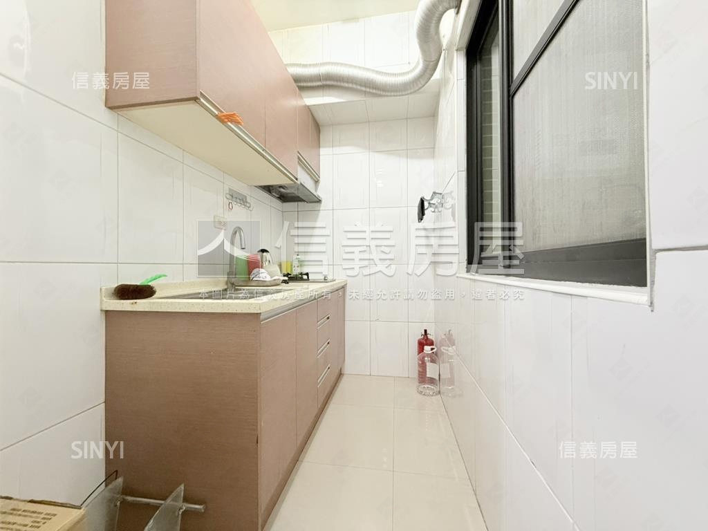 稀有近捷運亮美兩房房屋室內格局與周邊環境