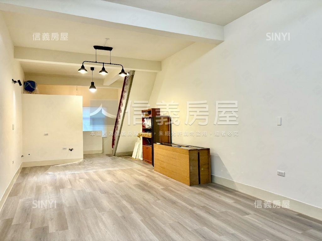 高雄車站安寧街潛力透店房屋室內格局與周邊環境