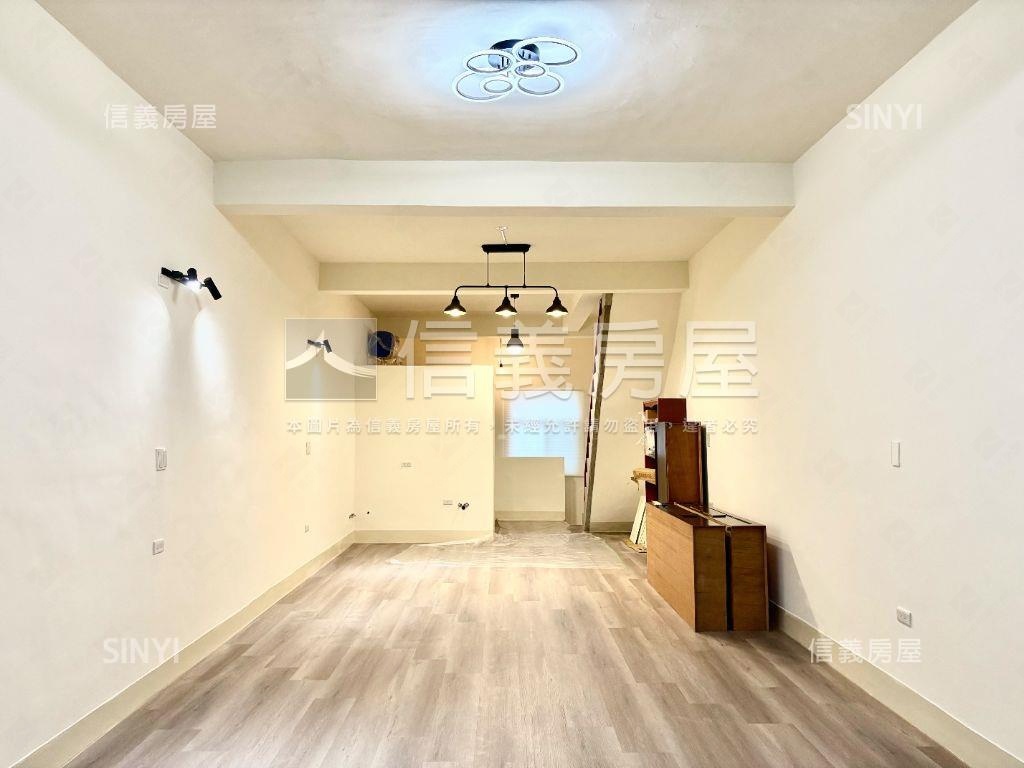 高雄車站安寧街潛力透店房屋室內格局與周邊環境