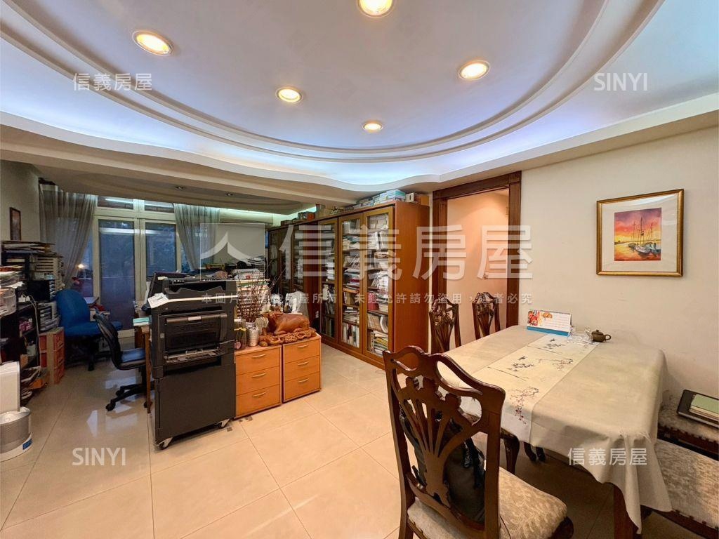 面建國酒廠渭水路電梯３房房屋室內格局與周邊環境