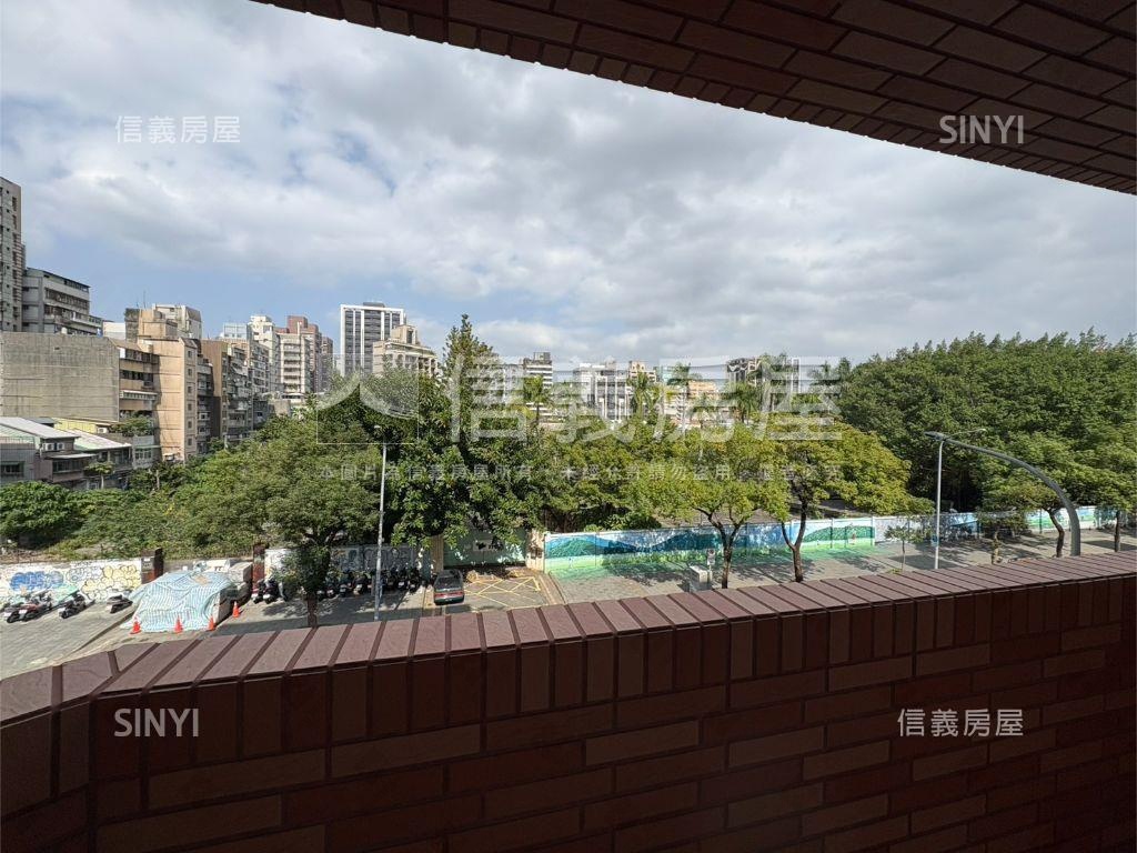 面建國酒廠渭水路電梯３房房屋室內格局與周邊環境