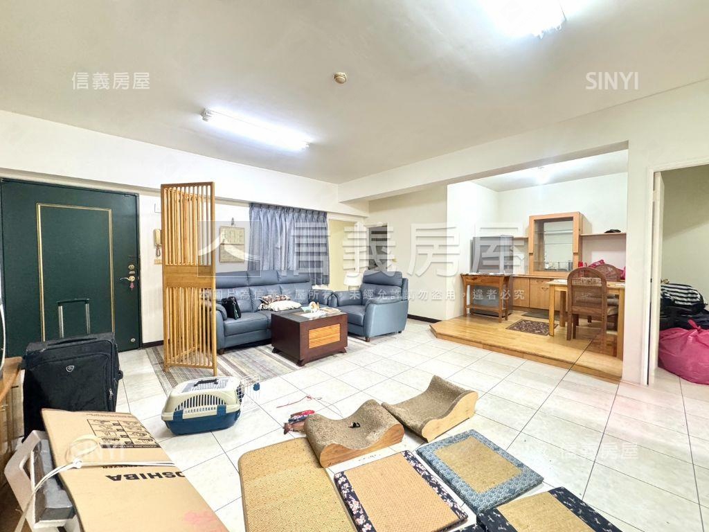 Ａ！白金漢宮３房１室房屋室內格局與周邊環境