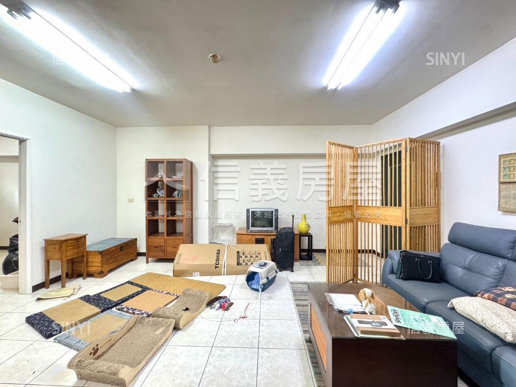 Ａ！白金漢宮３房１室房屋室內格局與周邊環境