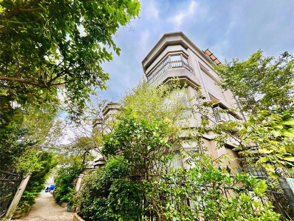 稀有法國小鎮庭院戶釋出房屋室內格局與周邊環境