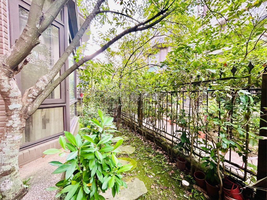 稀有法國小鎮庭院戶釋出房屋室內格局與周邊環境