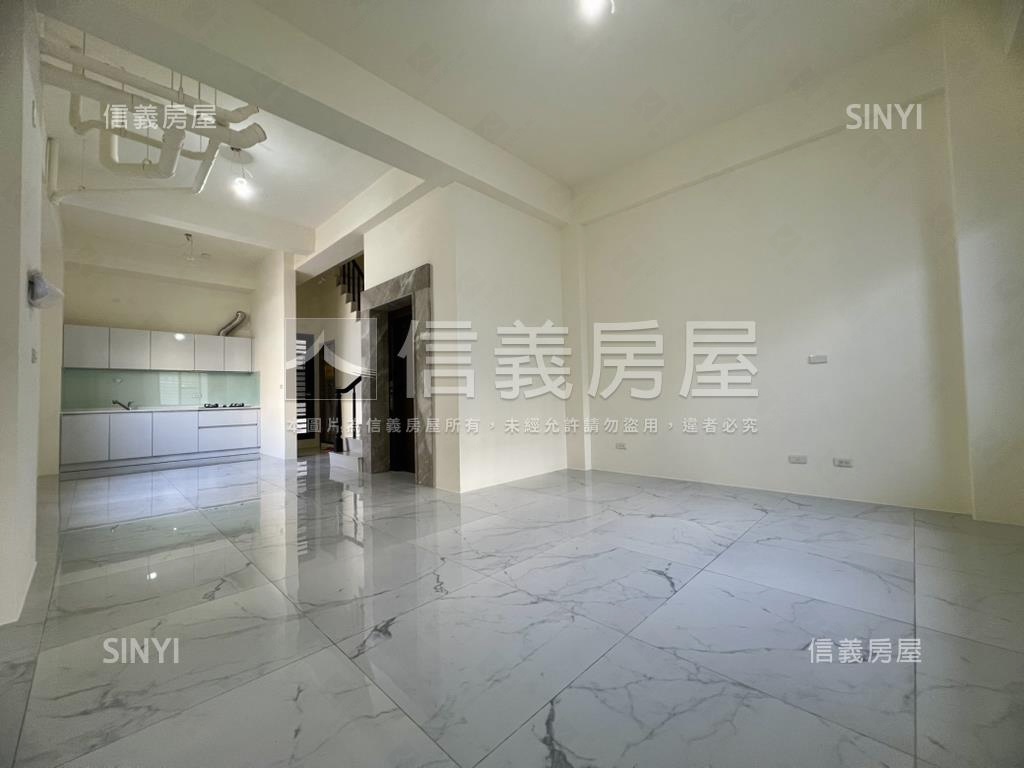 邊間採光宅｜雙車電梯豪墅房屋室內格局與周邊環境