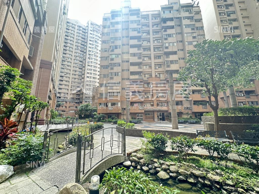 比漾仁愛高樓標格三房車位房屋室內格局與周邊環境